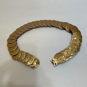 GOLDTONE STRETCH‎ BELT WITH ROUND MEDALLIONS